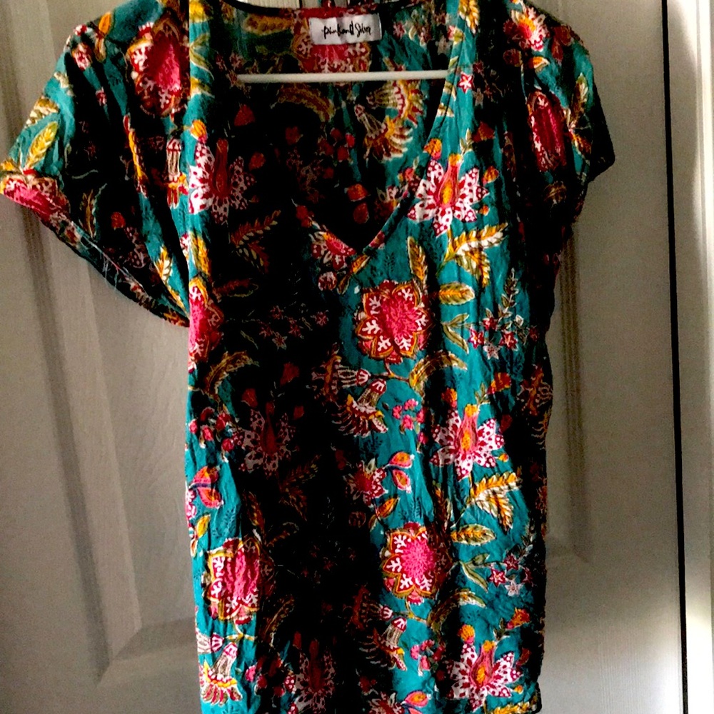 Ladies Top Colorful Ties in back Comfortable Summer Size M/L FINAL SALE ITEM